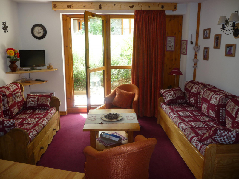 SALON - APPARTEMENT CHALETS DU GALIBIER 1 A5 - VALLOIRE MOULIN BENJAMIN - VALLOIRE RESERVATIONS SALON - APPARTEMENT CHALETS DU GALIBIER 1 A5 - VALLOIRE MOULIN BENJAMIN - VALLOIRE RESERVATIONS