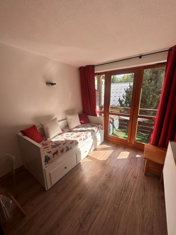 SALON - APPARTEMENT C15 CHALETS DU GALIBIER 1 - VALLOIRE MOULIN BENJAMIN - VALLOIRE RESERVATIONS SALON - APPARTEMENT C15 CHALETS DU GALIBIER 1 - VALLOIRE MOULIN BENJAMIN - VALLOIRE RESERVATIONS
