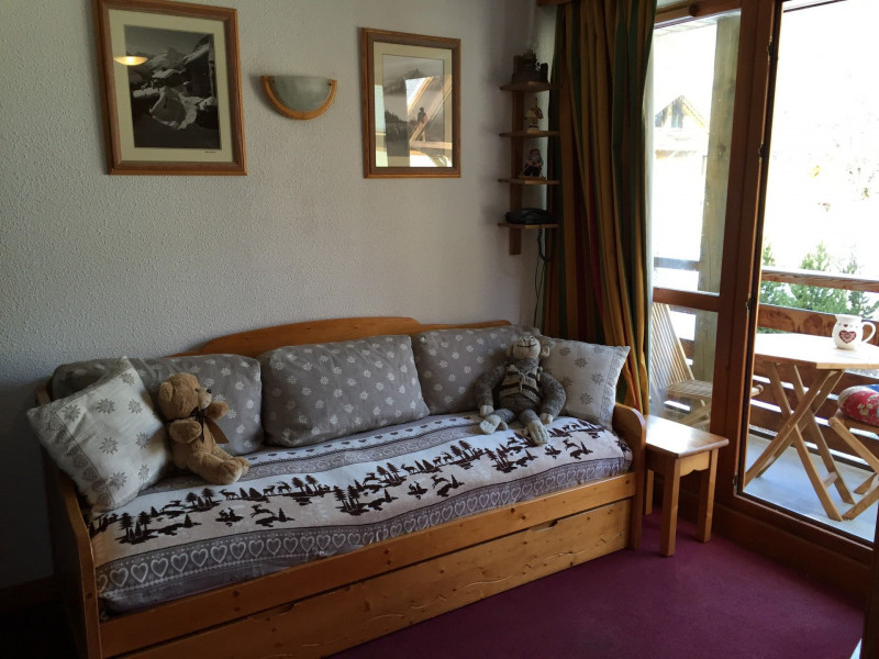 SALON - STUDIO C11 CHALETS DU GALIBIER 1 - VALLOIRE MOULIN BENJAMIN - VALLOIRE RESERVATIONS SALON - STUDIO C11 CHALETS DU GALIBIER 1 - VALLOIRE MOULIN BENJAMIN - VALLOIRE RESERVATIONS