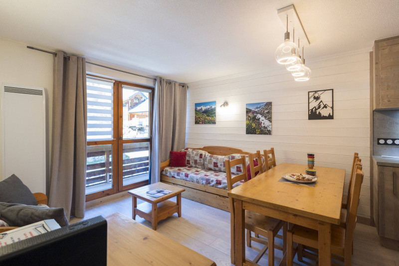 SALON - APPARTEMENT CHALETS DU GALIBIER G38 - VALLOIRE MOULIN BENJAMIN - VALLOIRE RESERVATIONS SALON - APPARTEMENT CHALETS DU GALIBIER G38 - VALLOIRE MOULIN BENJAMIN - VALLOIRE RESERVATIONS