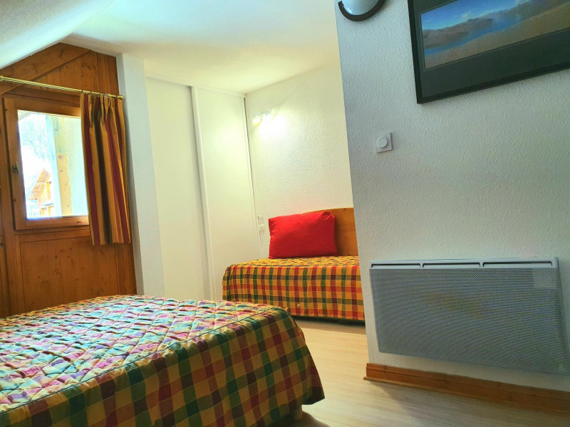 CHAMBRE - APPARTEMENT CHALETS DU GALIBIER G38 - MOULIN BENJAMIN VALLOIRE CHAMBRE - APPARTEMENT CHALETS DU GALIBIER G38 - MOULIN BENJAMIN VALLOIRE