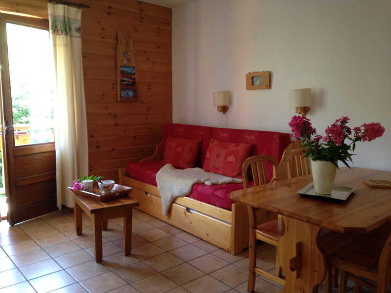 SALON - APPARTEMENT RIO PESSIN - VALLOIRE LA BORGE - VALLOIRE RESERVATIONS SALON - APPARTEMENT RIO PESSIN - VALLOIRE LA BORGE - VALLOIRE RESERVATIONS