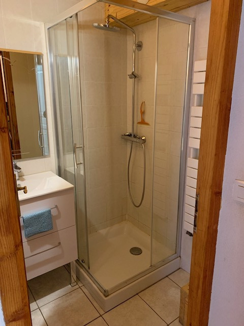 SALLE D'EAU- APPARTEMENT CHALET ST ROZAIRE 1 - VALLOIRE CENTRE