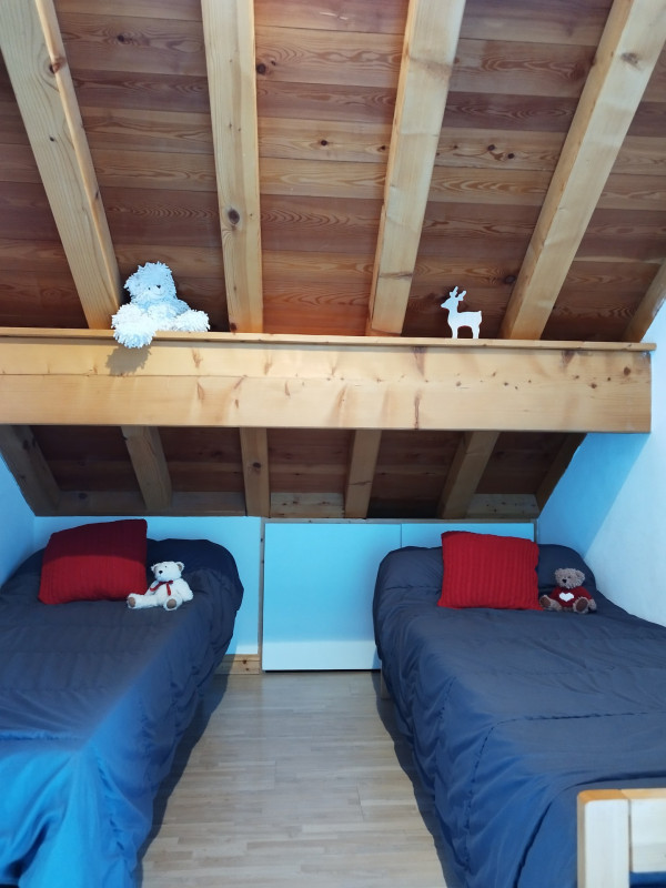 CHAMBRE - APPARTEMENT GROS GRENIER A - VALLOIRE LE SERROZ CHAMBRE - APPARTEMENT GROS GRENIER A - VALLOIRE LE SERROZ