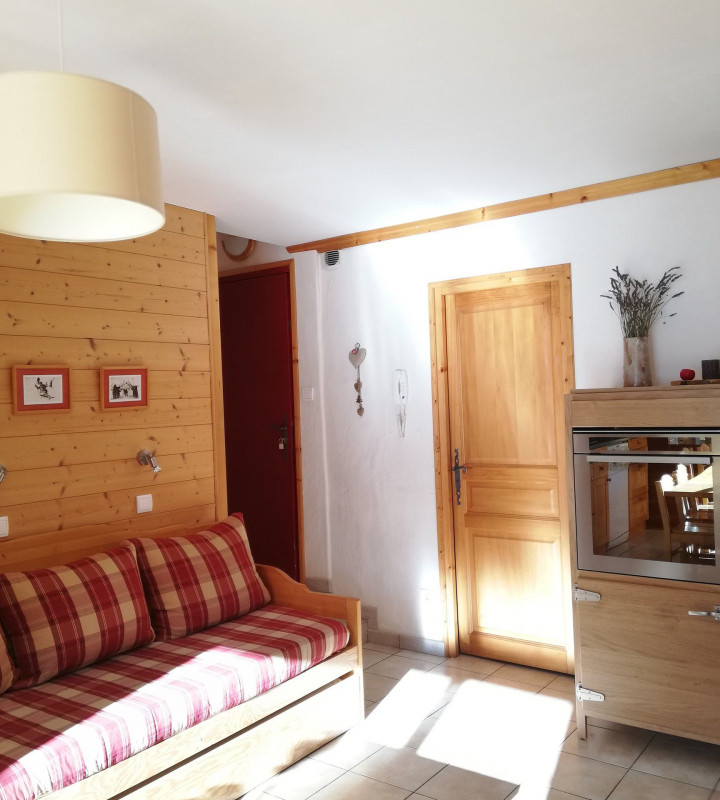 SALON - APPARTEMENT GROS GRENIER C - VALLOIRE LE SERROZ - VALLOIRE RESERVATIONS SALON - APPARTEMENT GROS GRENIER C - VALLOIRE LE SERROZ - VALLOIRE RESERVATIONS