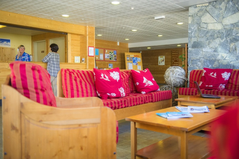 SALON ACCUEIL - HAMEAU DE VALLOIRE VACANCEOLE APPARTEMENT 4 PERSONNES - VALLOIRE LES CHOSEAUX SALON ACCUEIL - HAMEAU DE VALLOIRE VACANCEOLE APPARTEMENT 4 PERSONNES - VALLOIRE LES CHOSEAUX