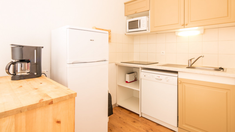 CUISINE- HAMEAU DE VALLOIRE VACANCEOLE APPARTEMENT 6 PERSONNES - VALLOIRE LES CHOSEAUX CUISINE- HAMEAU DE VALLOIRE VACANCEOLE APPARTEMENT 6 PERSONNES - VALLOIRE LES CHOSEAUX