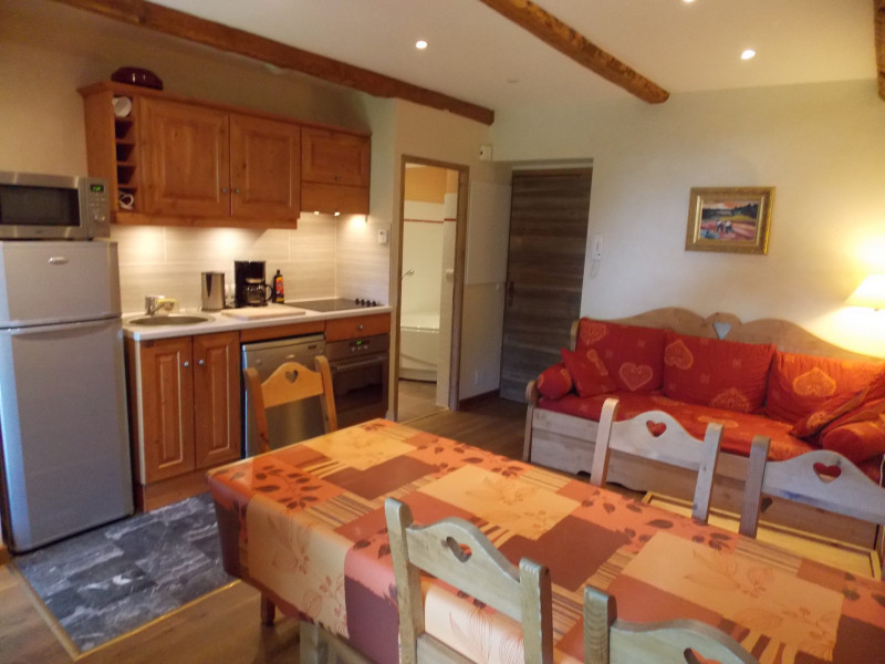 SALON - APPARTEMENT CHEZ PIERRE ALP DE VIRGILE - VALLOIRE LES VERNEYS-VALLOIRE RESERVATIONS SALON - APPARTEMENT CHEZ PIERRE ALP DE VIRGILE - VALLOIRE LES VERNEYS-VALLOIRE RESERVATIONS