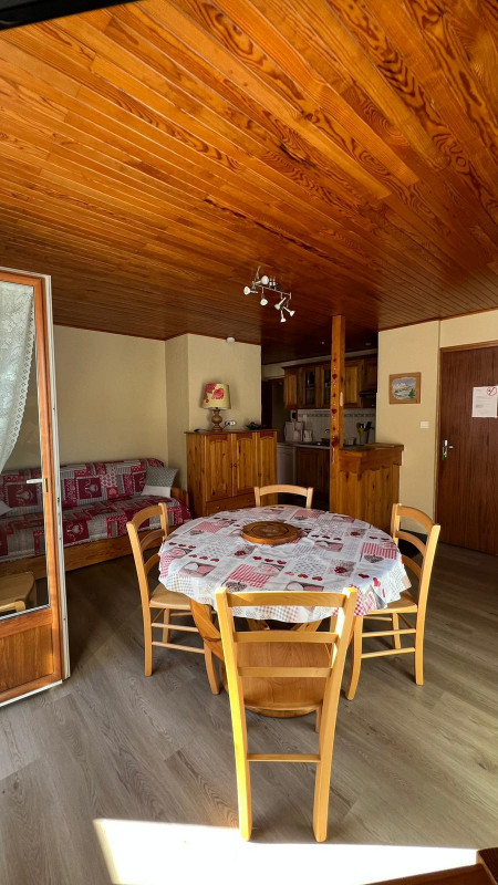 SALON - APPARTEMENT CHALET LA VITESSE - VALLOIRE CENTRE - VALLOIRE RESERVATIONS SALON - APPARTEMENT CHALET LA VITESSE - VALLOIRE CENTRE - VALLOIRE RESERVATIONS