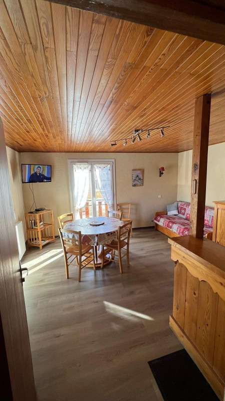 SALON - APPARTEMENT CHALET LA VITESSE - VALLOIRE CENTRE - VALLOIRE RESERVATIONS SALON - APPARTEMENT CHALET LA VITESSE - VALLOIRE CENTRE - VALLOIRE RESERVATIONS