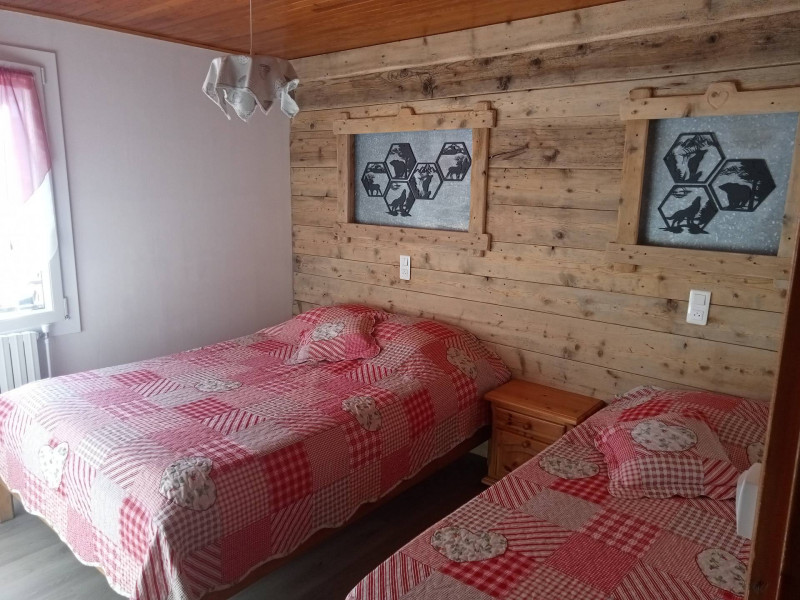 CHAMBRE - APPARTEMENT CHALET LA VITESSE - VALLOIRE CENTRE CHAMBRE - APPARTEMENT CHALET LA VITESSE - VALLOIRE CENTRE