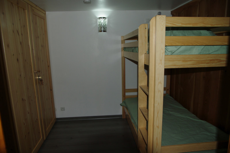CHAMBRE - APPARTEMENT LES OURSONS 9 - VALLOIRE CENTRE CHAMBRE - APPARTEMENT LES OURSONS 9 - VALLOIRE CENTRE
