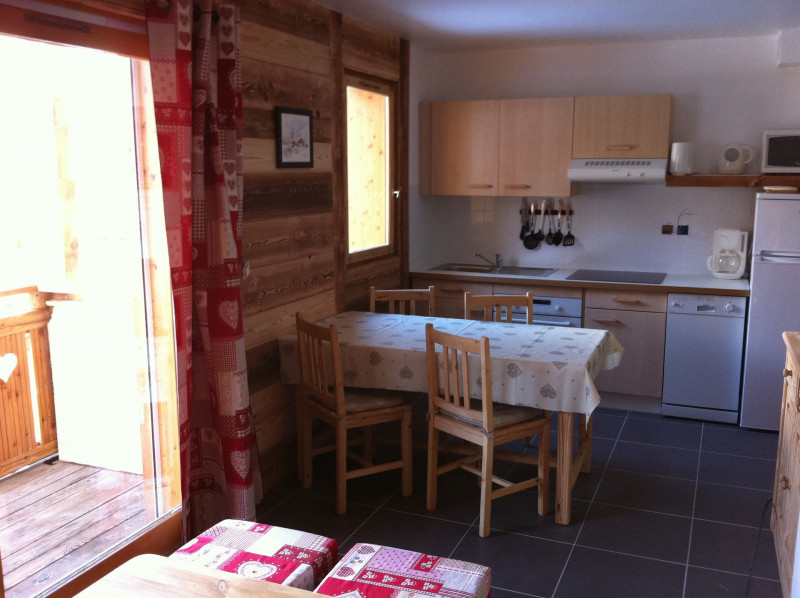 SEJOUR - APPARTEMENT LES FASCINES 1 - VALLOIRE CENTRE - VALLOIRE RESERVATIONS SEJOUR - APPARTEMENT LES FASCINES 1 - VALLOIRE CENTRE - VALLOIRE RESERVATIONS