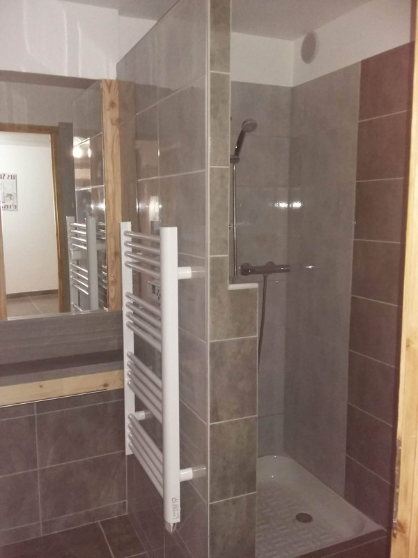 SALLE D'EAU - APPARTEMENT FASCINES 2 - VALLOIRE CENTRE SALLE D'EAU - APPARTEMENT FASCINES 2 - VALLOIRE CENTRE