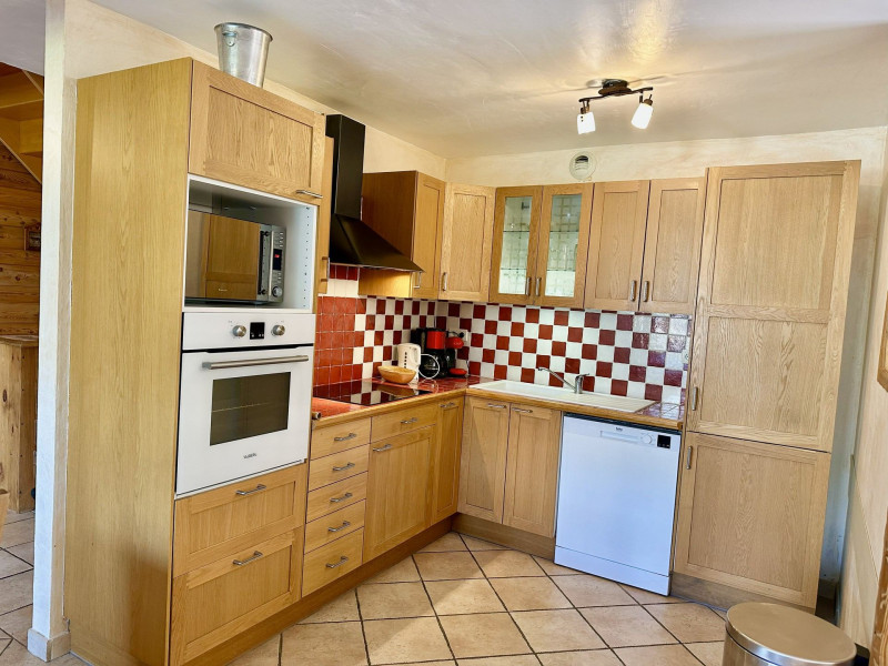 CUISINE - APPARTEMENT CHEZ JUSTE FERME DES MOULINS-VALLOIRE LES VERNEYS- VALLOIRE RESERVATIONS