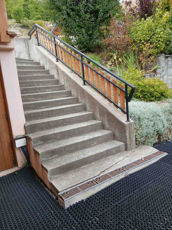 ACCES APPARTEMENT - CHALET LA MOULINIERE APPARTEMENT 1 - VALLOIRE LE SERROZ ACCES APPARTEMENT - CHALET LA MOULINIERE APPARTEMENT 1 - VALLOIRE LE SERROZ