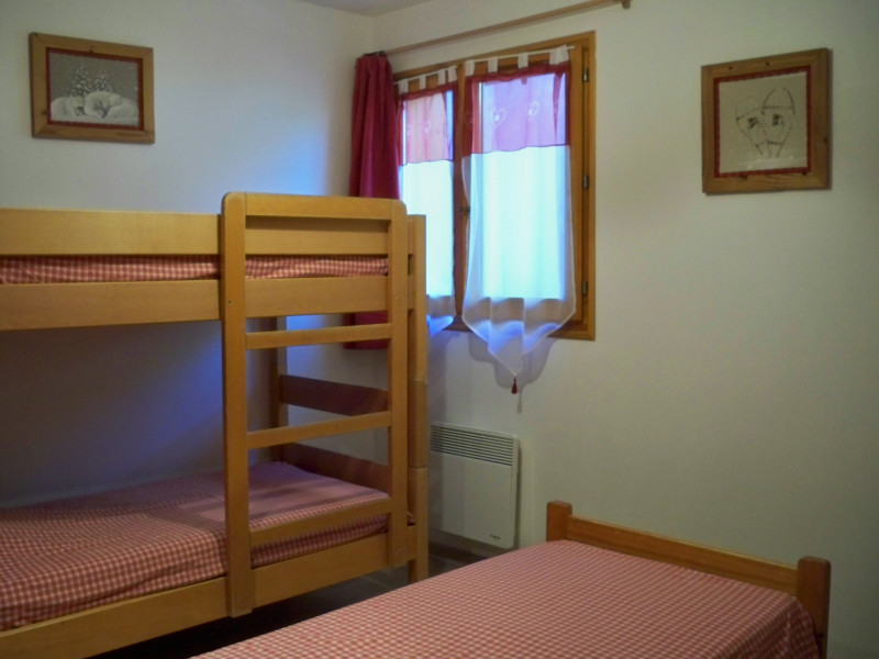 CHAMBRE - CHALET LA MOULINIERE APPARTEMENT 2 - VALLOIRE LE SERROZ CHAMBRE - CHALET LA MOULINIERE APPARTEMENT 2 - VALLOIRE LE SERROZ