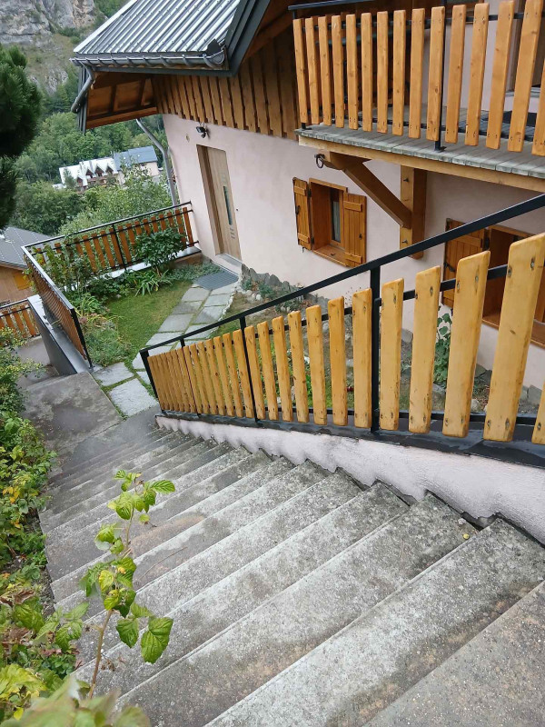 ESCALIERS - CHALET LA MOULINIERE APPARTEMENT 2 - VALLOIRE LE SERROZ ESCALIERS - CHALET LA MOULINIERE APPARTEMENT 2 - VALLOIRE LE SERROZ