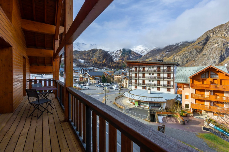 BALCON - APPARTEMENT ADRIEN 4 - VALLOIRE CENTRE  BALCON - APPARTEMENT ADRIEN 4 - VALLOIRE CENTRE