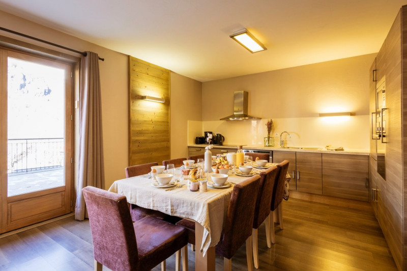 CUISINE - APPARTEMENT ADRIEN 7 - VALLOIRE CENTRE CUISINE - APPARTEMENT ADRIEN 7 - VALLOIRE CENTRE