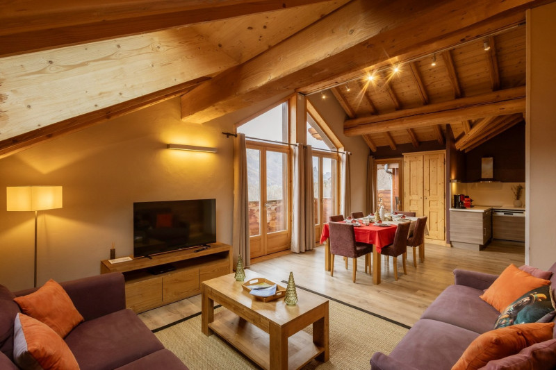 SEJOUR - APPARTEMENT ADRIEN 9 - VALLOIRE CENTRE  SEJOUR - APPARTEMENT ADRIEN 9 - VALLOIRE CENTRE