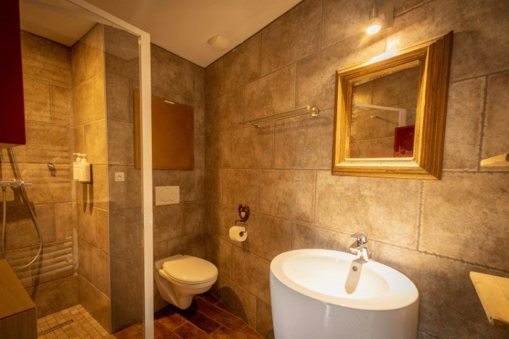 SALLE D'EAU - APPARTEMENT ETOILE DES NEIGES 1 - VALLOIRE CENTRE SALLE D'EAU - APPARTEMENT ETOILE DES NEIGES 1 - VALLOIRE CENTRE