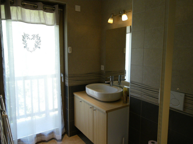 SALLE D'EAU 1 - APPARTEMENT CHALET LES PINS N° 1 - VALLOIRE CENTRE SALLE D'EAU 1 - APPARTEMENT CHALET LES PINS N° 1 - VALLOIRE CENTRE