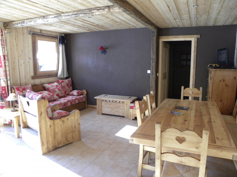 SALON - APPARTEMENT LA POYA - VALLOIRE LES VERNEYS - VALLOIRE RESERVATIONS SALON - APPARTEMENT LA POYA - VALLOIRE LES VERNEYS - VALLOIRE RESERVATIONS