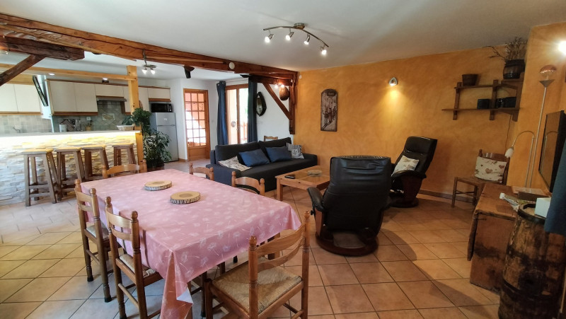 SALLE A MANGER - CHALET CHEZ BESSON - VALLOIRE LA BORGE - VALLOIRE RESERVATIONS SALLE A MANGER - CHALET CHEZ BESSON - VALLOIRE LA BORGE - VALLOIRE RESERVATIONS
