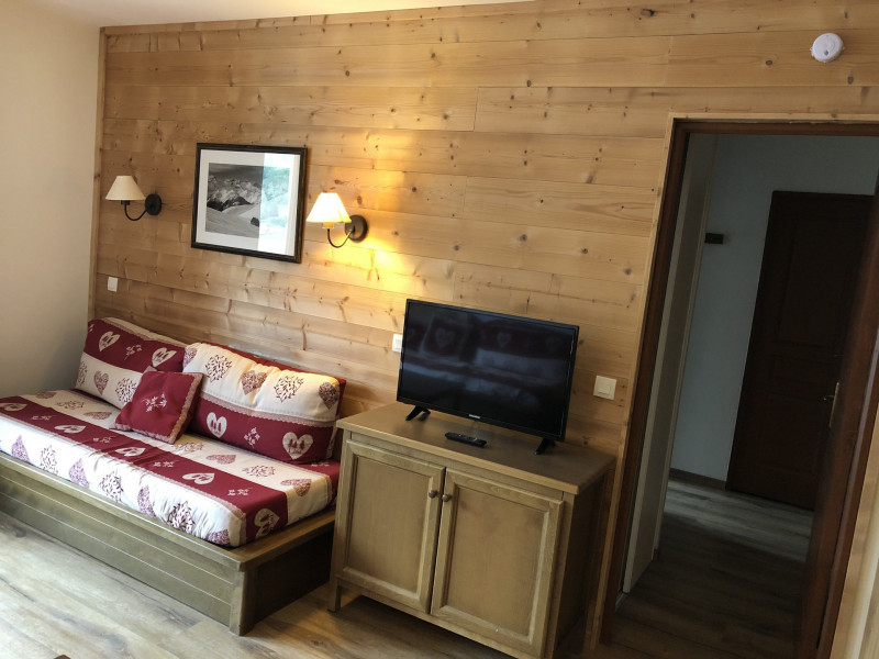 SALON - LES CHALETS DE VALORIA - BAUXITE 01 - VALLOIRE LES CHARBONNIERES - VALLOIRE RESERVATIONS SALON - LES CHALETS DE VALORIA - BAUXITE 01 - VALLOIRE LES CHARBONNIERES - VALLOIRE RESERVATIONS