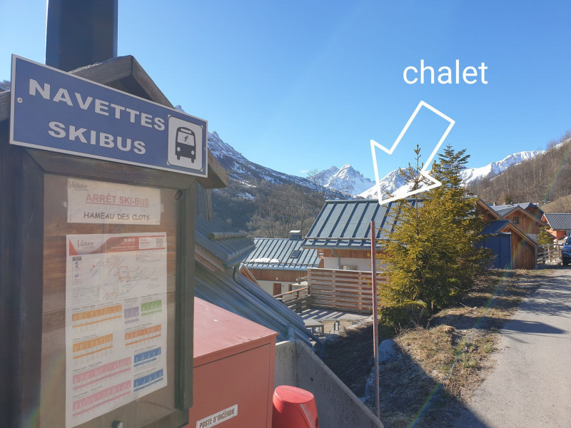 ARRET NAVETTE HIVER - CHALET LUNE DES ALPES - LES CLOTS VALLOIRE ARRET NAVETTE HIVER - CHALET LUNE DES ALPES - LES CLOTS VALLOIRE