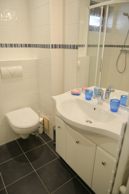 SALLE D'EAU - STUDIO STEM ROCHEBRUNE - VALLOIRE CENTRE SALLE D'EAU - STUDIO STEM ROCHEBRUNE - VALLOIRE CENTRE