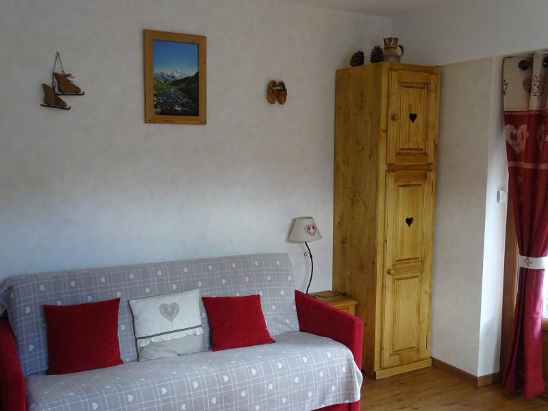 SALON - APPARTEMENT CHRISTIANIA ROCHEBRUNE - VALLOIRE CENTRE SALON - APPARTEMENT CHRISTIANIA ROCHEBRUNE - VALLOIRE CENTRE