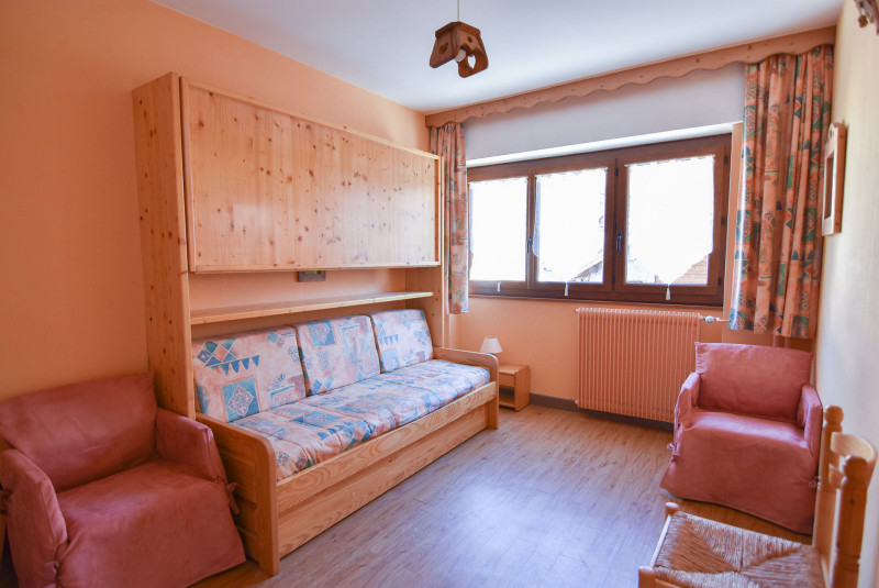 CHAMBRE - APPARTEMENT CHRISTIANIA ROCHEBRUNE - VALLOIRE CENTRE CHAMBRE - APPARTEMENT CHRISTIANIA ROCHEBRUNE - VALLOIRE CENTRE