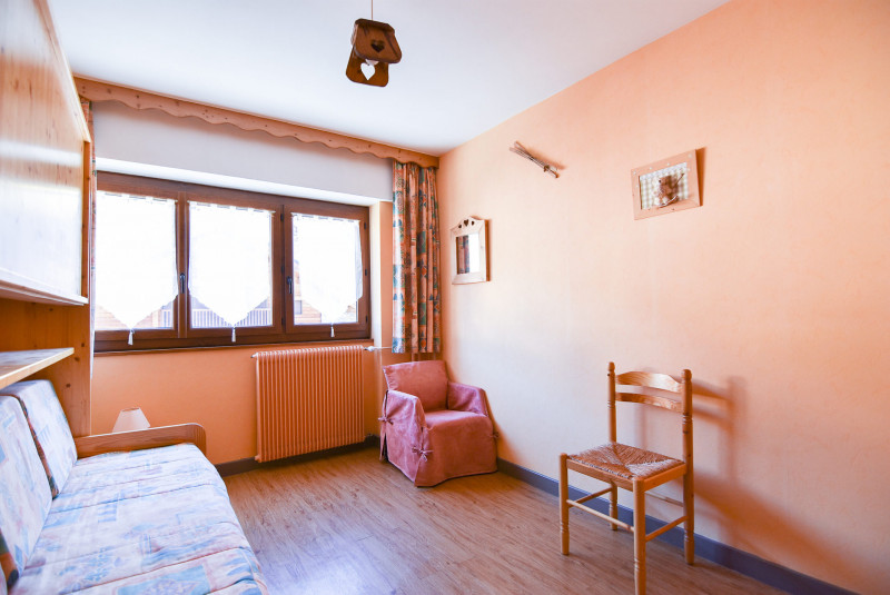 CHAMBRE - APPARTEMENT CHRISTIANIA ROCHEBRUNE - VALLOIRE CENTRE CHAMBRE - APPARTEMENT CHRISTIANIA ROCHEBRUNE - VALLOIRE CENTRE