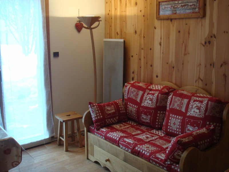 SALON - APPARTEMENT LA POYA - VALLOIRE CENTRE - VALLOIRE RESERVATIONS SALON - APPARTEMENT LA POYA - VALLOIRE CENTRE - VALLOIRE RESERVATIONS