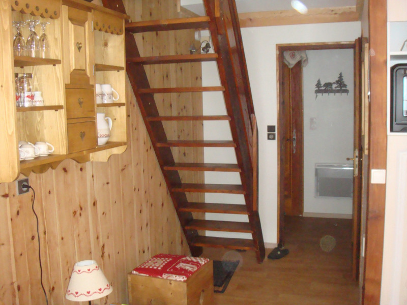 ESCALIERS - APPARTEMENT LA POYA - VALLOIRE CENTRE ESCALIERS - APPARTEMENT LA POYA - VALLOIRE CENTRE