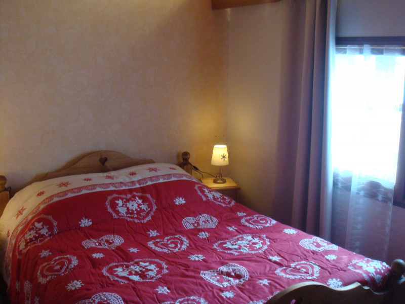 CHAMBRE - APPARTEMENT LA POYA - VALLOIRE CENTRE CHAMBRE - APPARTEMENT LA POYA - VALLOIRE CENTRE