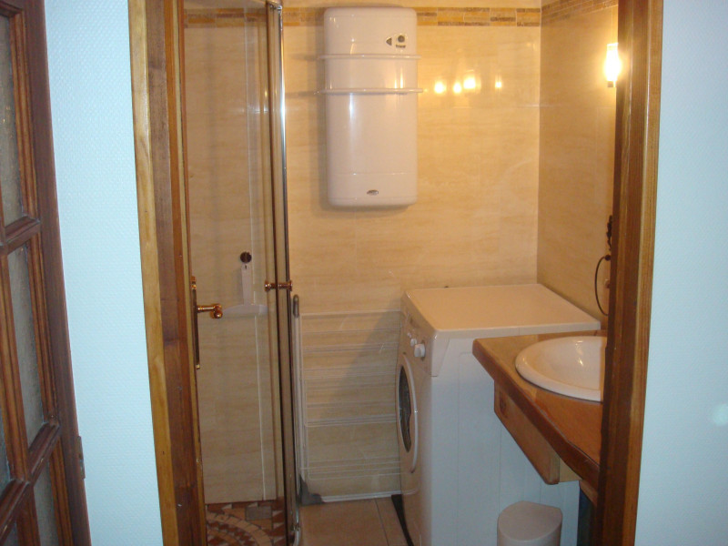 SALLE D'EAU - APPARTEMENT LA POYA - VALLOIRE CENTRE SALLE D'EAU - APPARTEMENT LA POYA - VALLOIRE CENTRE
