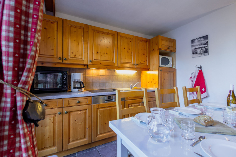 COIN CUISINE - APPARTEMENT G32 CHALETS DU GALIBIER 1 - VALLOIRE MOULIN BENJAMIN