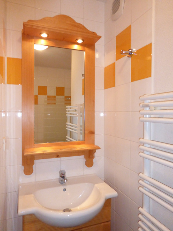 SALLE DE BAIN - APPARTEMENT G32 CHALETS DU GALIBIER 1 - VALLOIRE MOULIN BENJAMIN