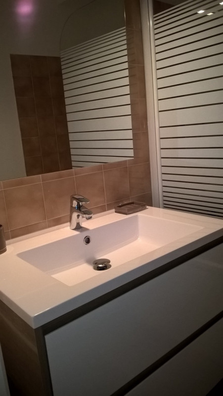 SALLE DE BAIN - APPARTEMENT ADRET 8 - VALLOIRE LES VERNEYS SALLE DE BAIN - APPARTEMENT ADRET 8 - VALLOIRE LES VERNEYS