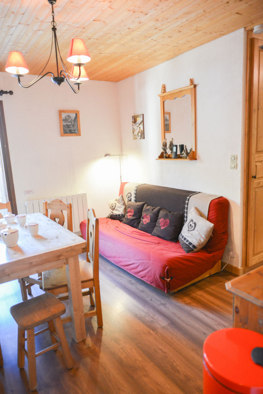 SALON - APPARTEMENT THYMEL 44- VALLOIRE LES VERNEYS-VALLOIRE RESERVATIONS SALON - APPARTEMENT THYMEL 44- VALLOIRE LES VERNEYS-VALLOIRE RESERVATIONS