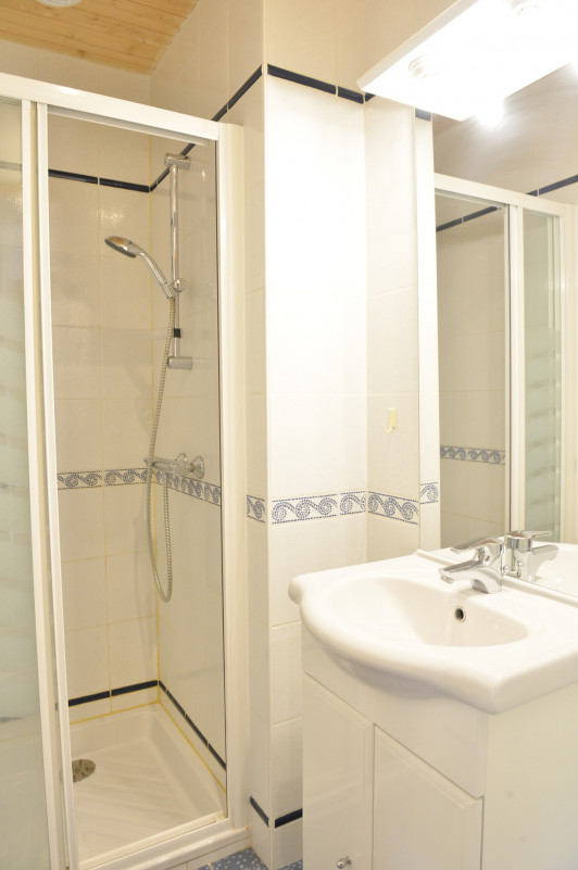 SALLE D'EAU- APPARTEMENT THYMEL 45- VALLOIRE LES VERNEYS SALLE D'EAU- APPARTEMENT THYMEL 45- VALLOIRE LES VERNEYS