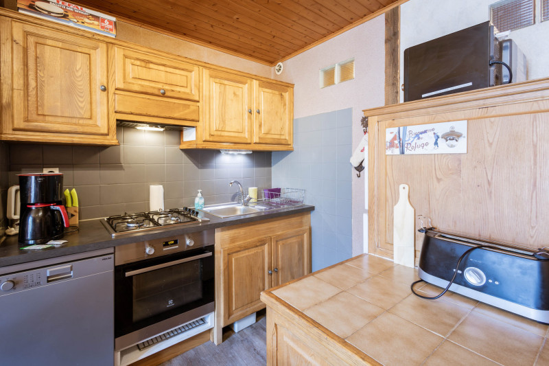 CUISINE - APPARTEMENT LA CORDEE 7 - VALLOIRE CENTRE CUISINE - APPARTEMENT LA CORDEE 7 - VALLOIRE CENTRE