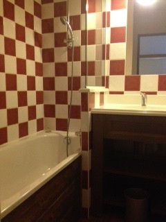 SALLE DE BAINS - APPARTEMENT VALORIA FLYSCH 41 - VALLOIRE CHARBONNIERES SALLE DE BAINS - APPARTEMENT VALORIA FLYSCH 41 - VALLOIRE CHARBONNIERES