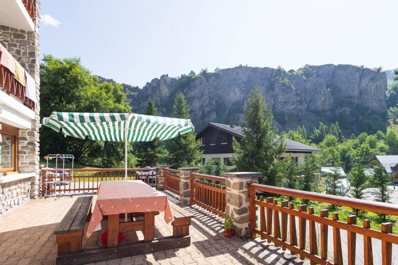 TERRASSE - APPARTEMENT LES CAQUELONS RDC - VALLOIRE MOULIN BENJAMIN TERRASSE - APPARTEMENT LES CAQUELONS RDC - VALLOIRE MOULIN BENJAMIN