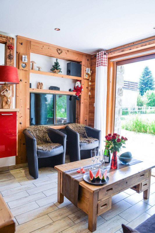 SALON - CHALET LES GENTIANES APPARTEMENT RDJ - VALLOIRE CENTRE SALON - CHALET LES GENTIANES APPARTEMENT RDJ - VALLOIRE CENTRE
