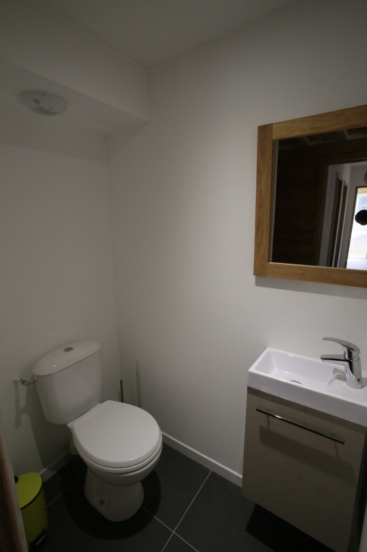 WC - APPARTEMENT CHALET GRAND GALIBIER N°2- VALLOIRE LES VERNEYS WC - APPARTEMENT CHALET GRAND GALIBIER N°2- VALLOIRE LES VERNEYS