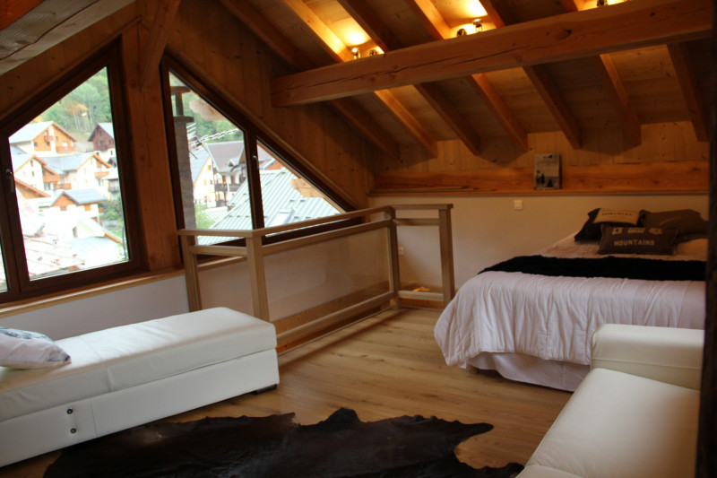 CHAMBRE MEZZANINE - CHALET LES ETERLOUS - VALLOIRE CENTRE CHAMBRE MEZZANINE - CHALET LES ETERLOUS - VALLOIRE CENTRE